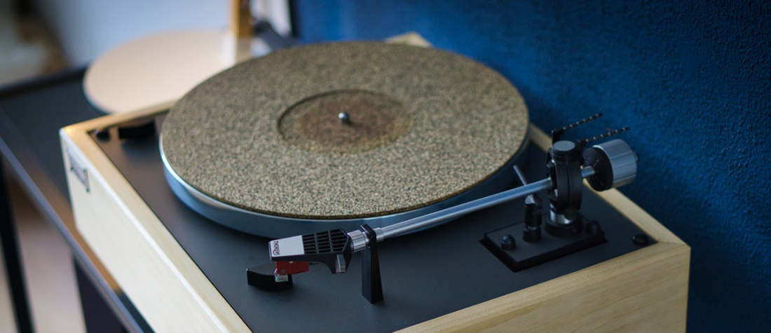 What Are The Best Vinyl Records To Add To Your Collection? ‐ Atlas